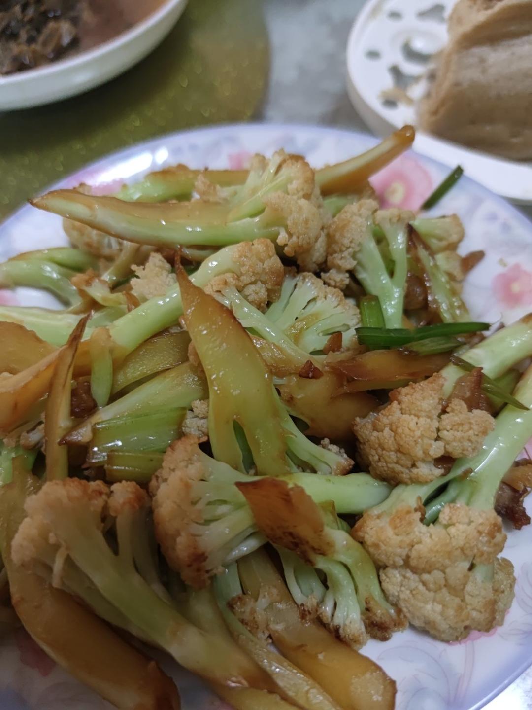 和饭店一个味道的干锅花菜