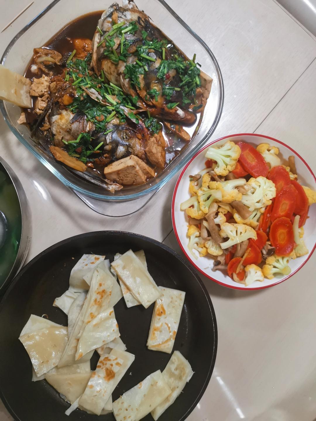 鱼头泡饼 炖鱼头（家庭版旺顺阁）
