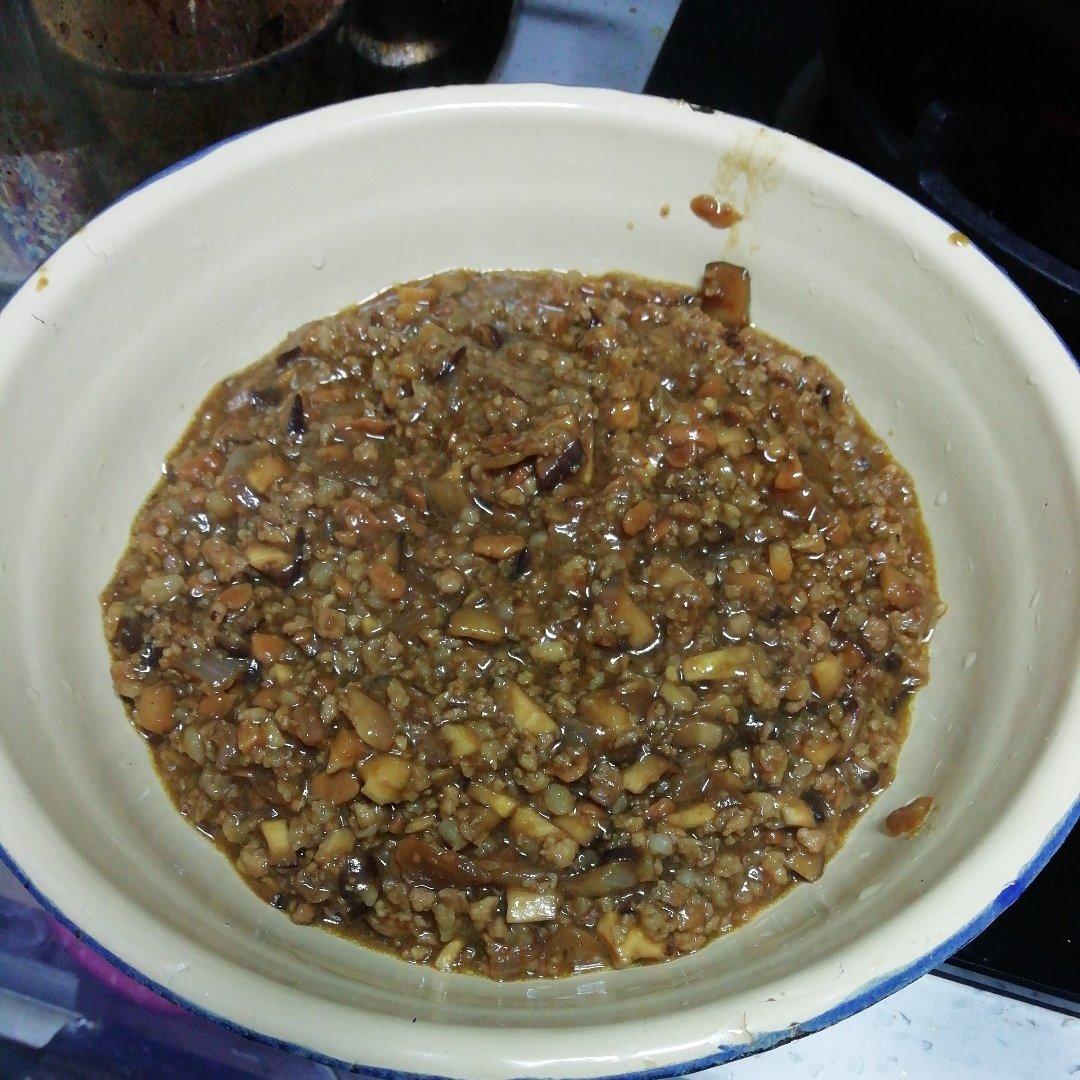 洋葱酥香菇肉丁炸酱
