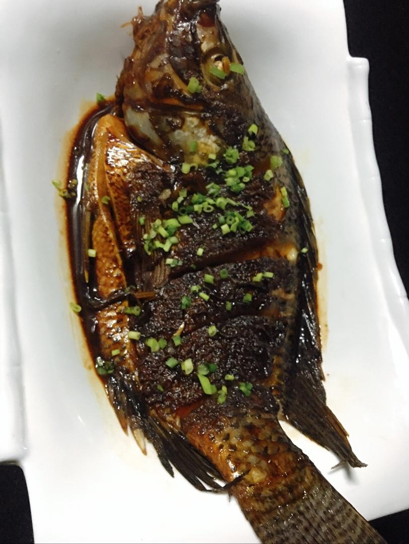 红烧鲫鱼
