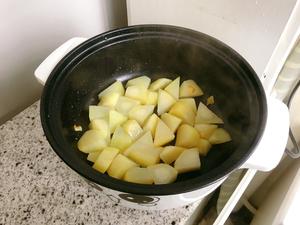 【宿舍版】土豆块炒青椒的做法 步骤2