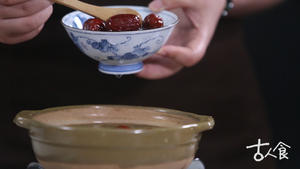 清·建莲红枣汤的做法 步骤3