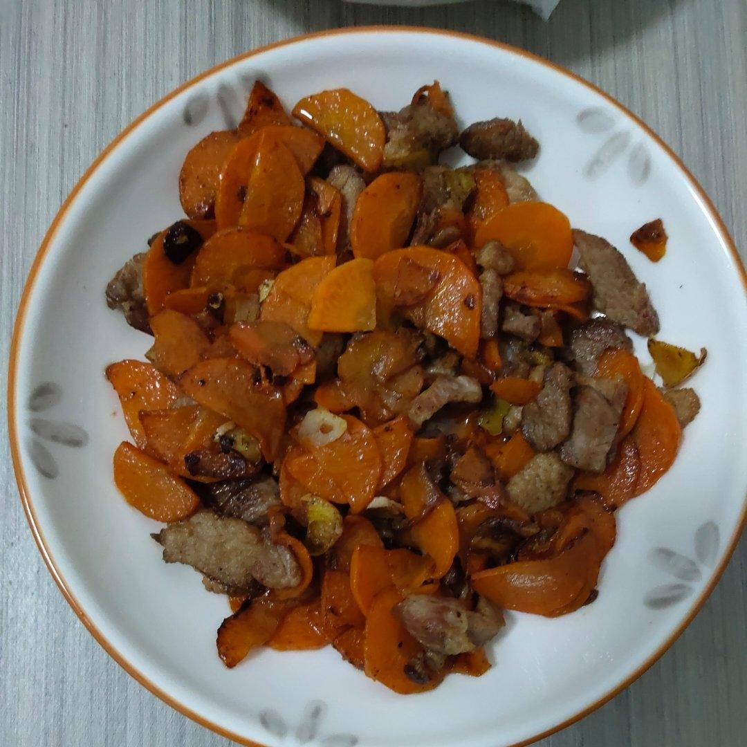 超下饭的胡萝卜炒肉