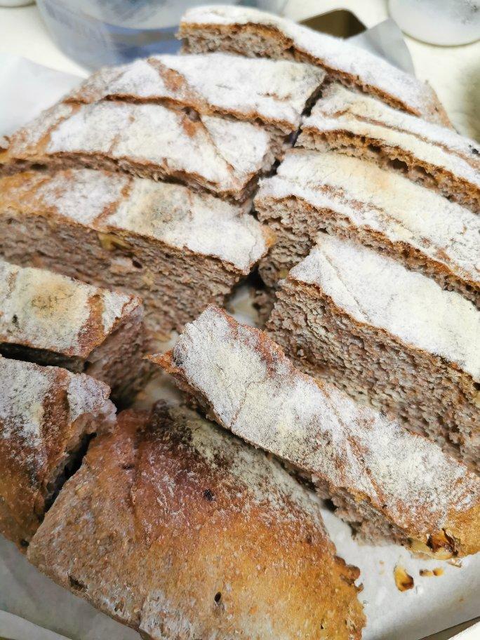 德国婆婆秘方·只多一料·香得上天的全麦核桃蔓越欧包