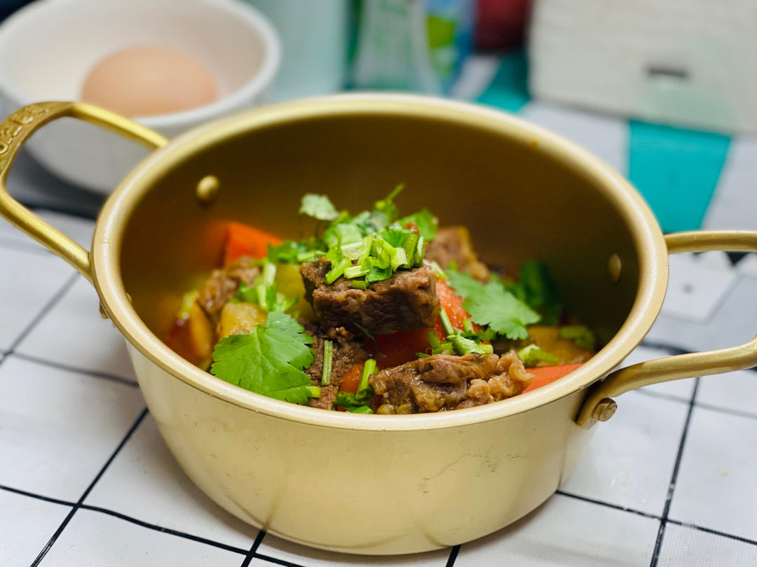 土豆焖牛腩