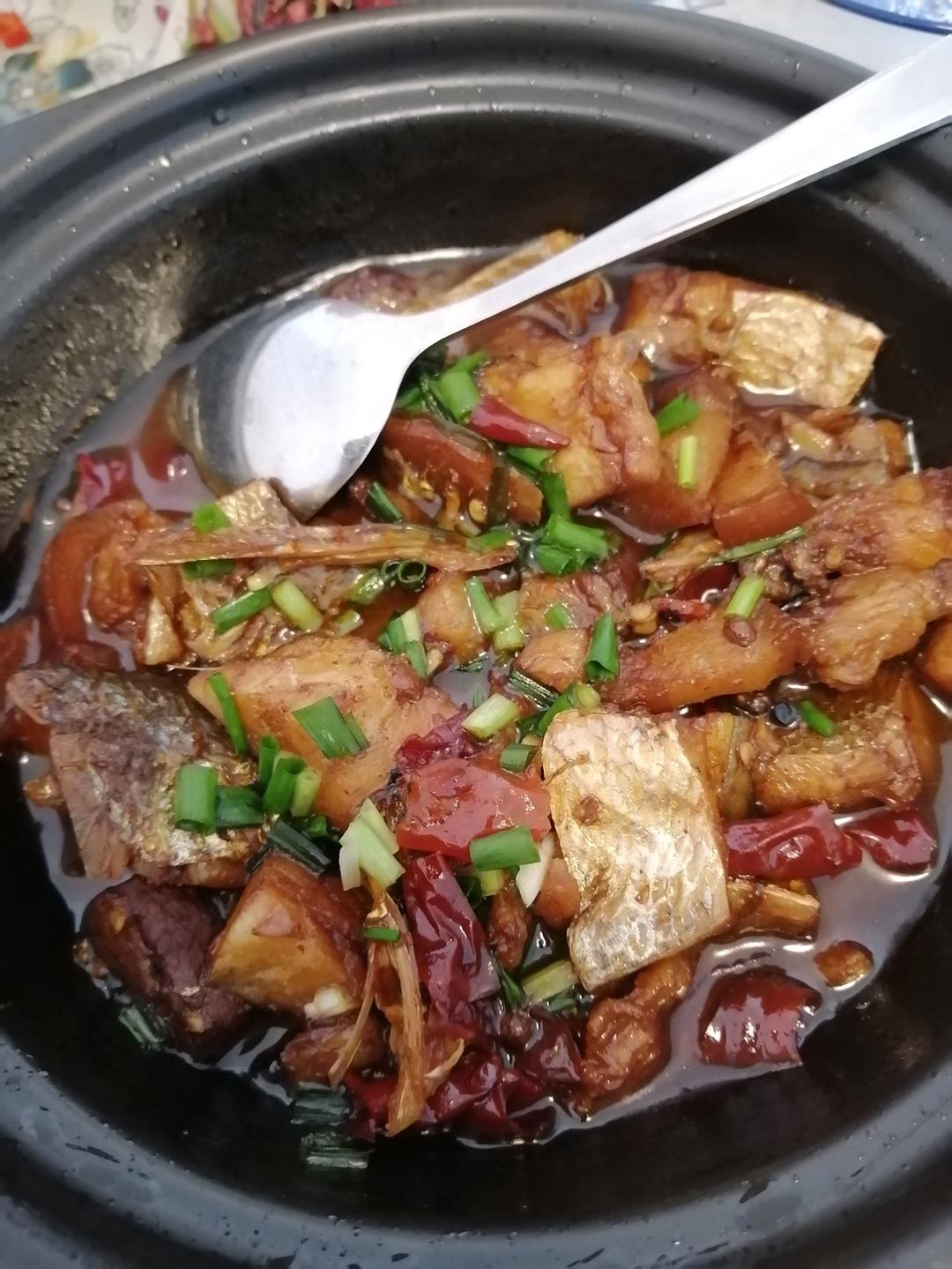 黄鱼鲞烧肉（妈妈菜）