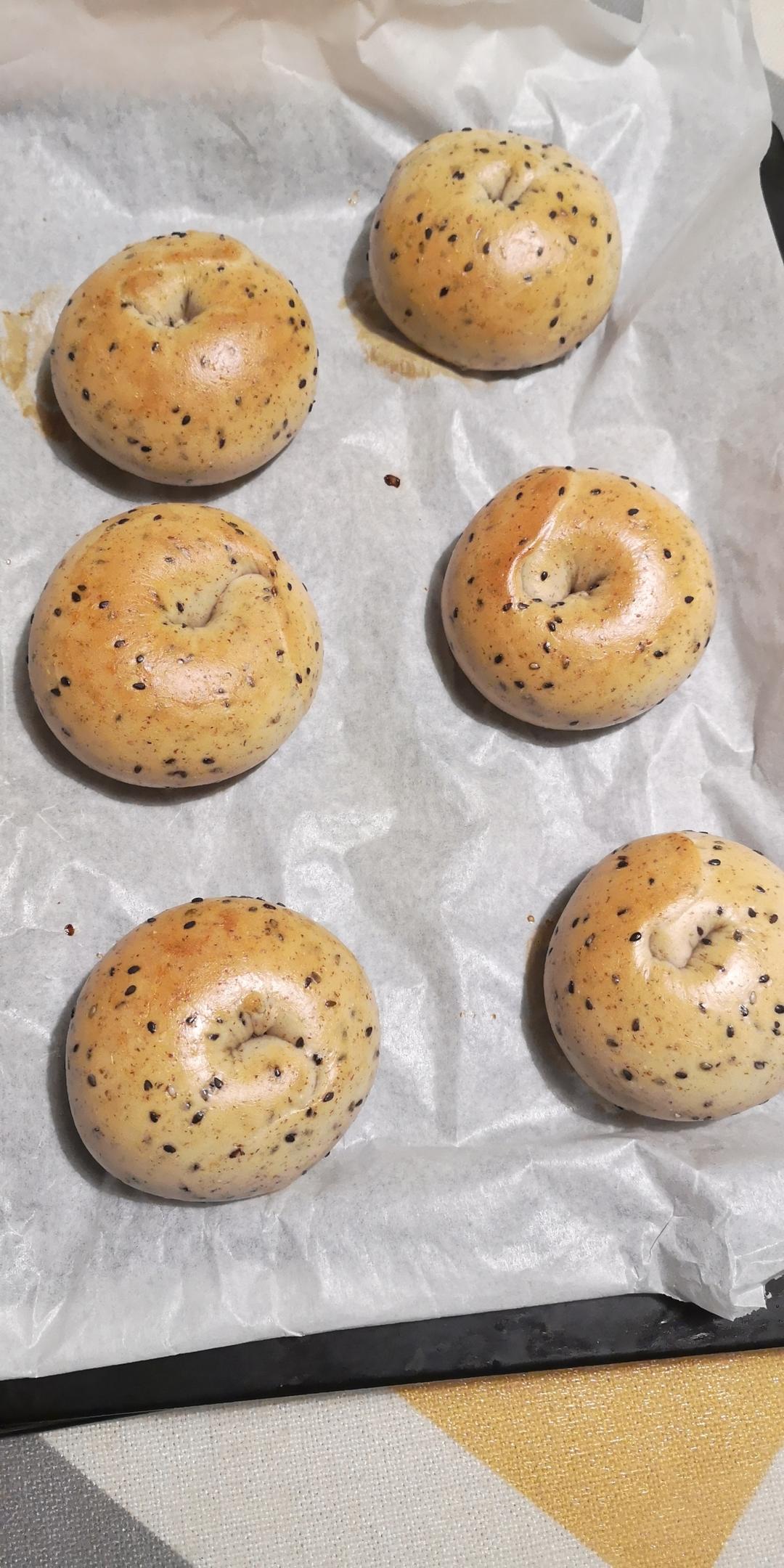 黑芝麻全麦贝果