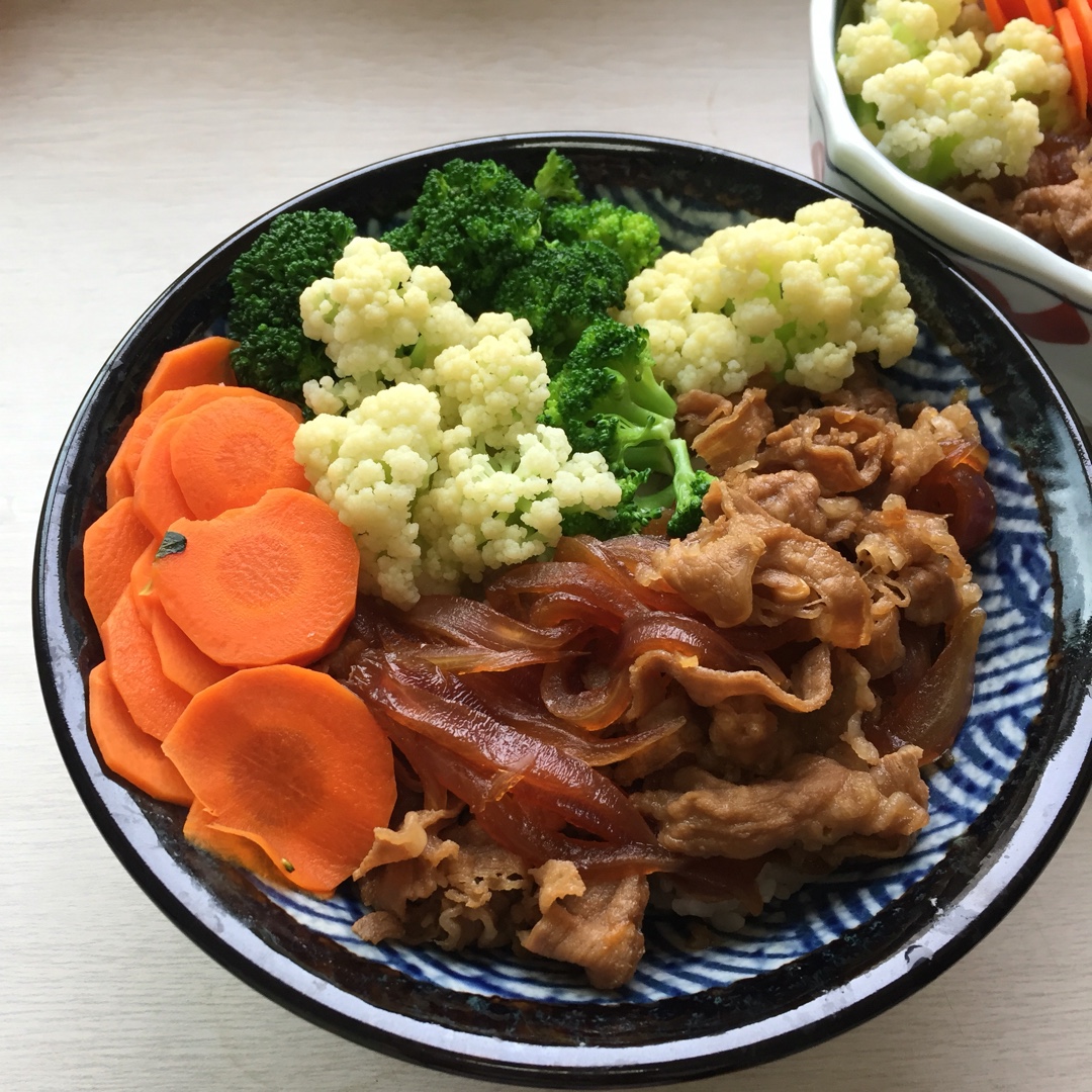 和风牛肉饭(吉野家牛肉饭)