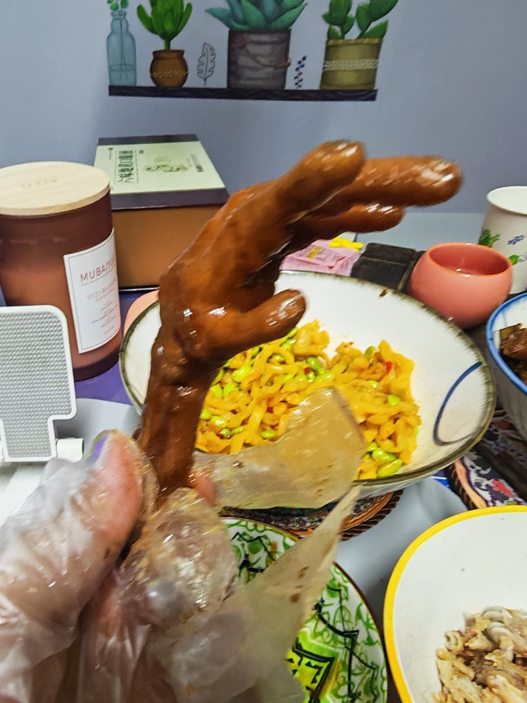 学会这道鸡爪煲就再也不用去胖哥俩排队了