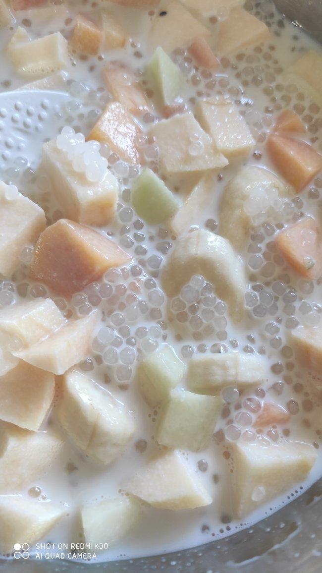 就像有句话所说：成年人的世界里，从来就没有“容易”二字。很多时候，你只能单枪匹马，直面生活的兵荒马乱。