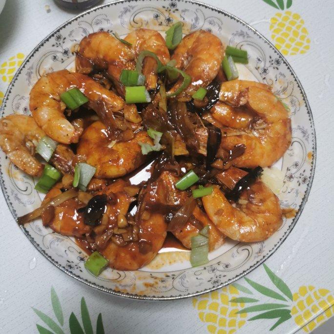 10分钟搞定，好吃到舔手指的油焖大虾