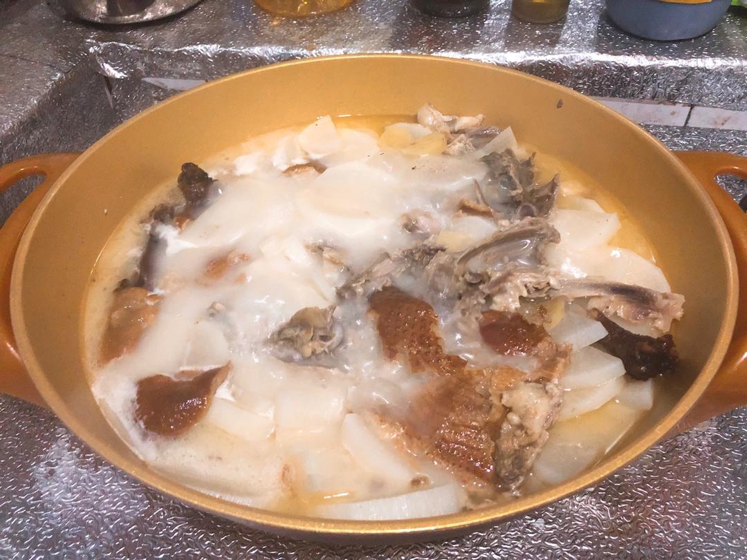 奶白鸭架汤（烤鸭）