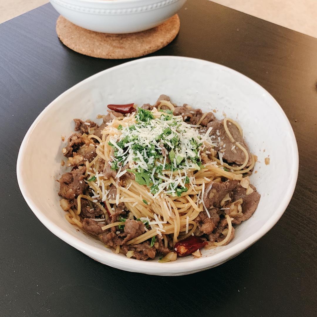 跟着姜食堂学做饭 - 烤肉意面