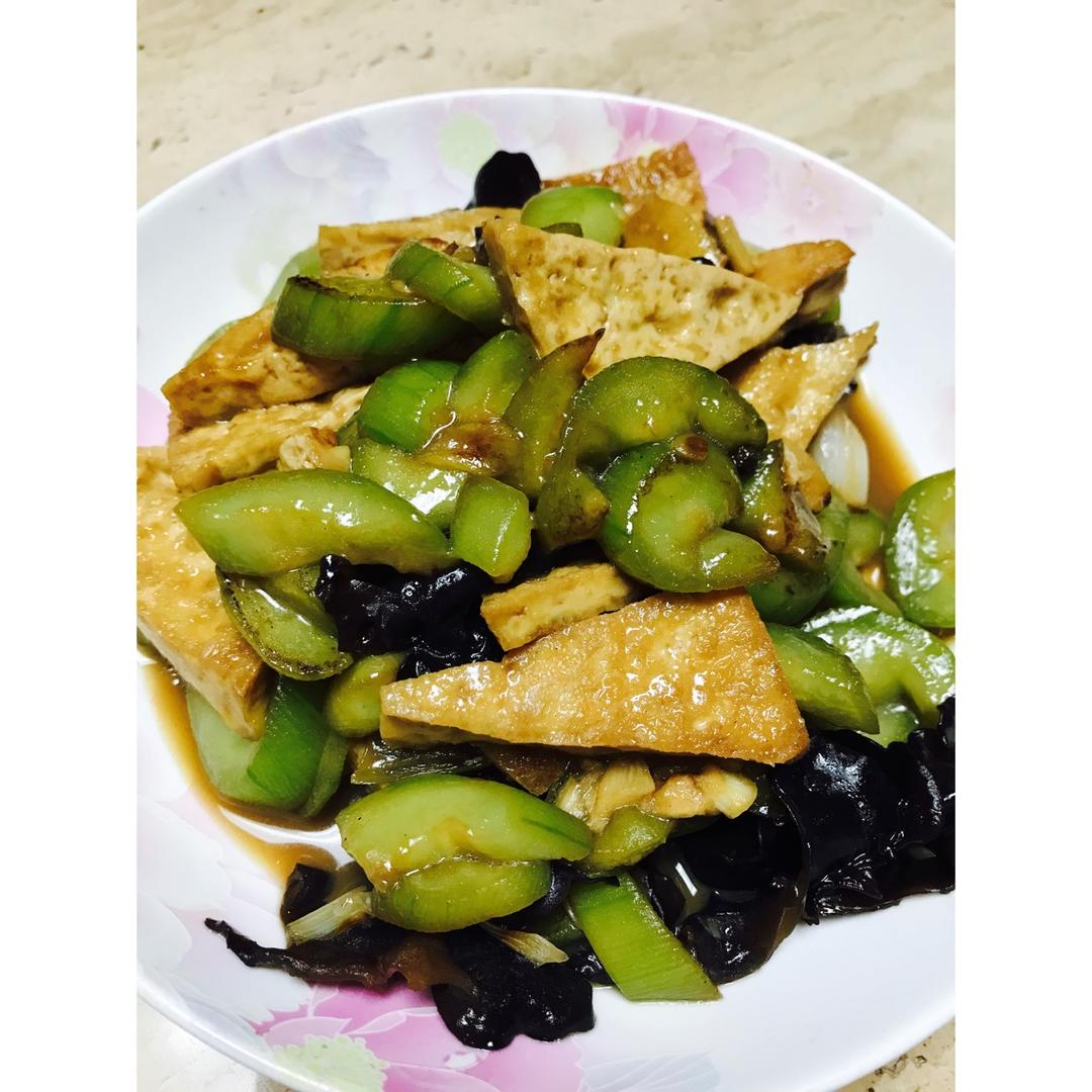 丝瓜烧豆腐