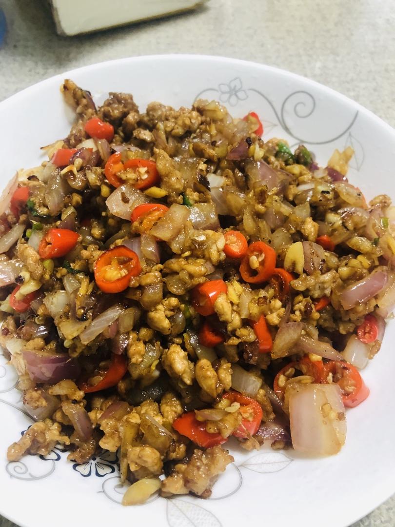 小米椒洋葱炒肉