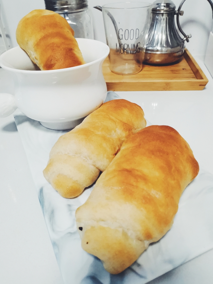松下面包机版:椰奶香蜜豆餐包 波兰种～的做法 步骤15