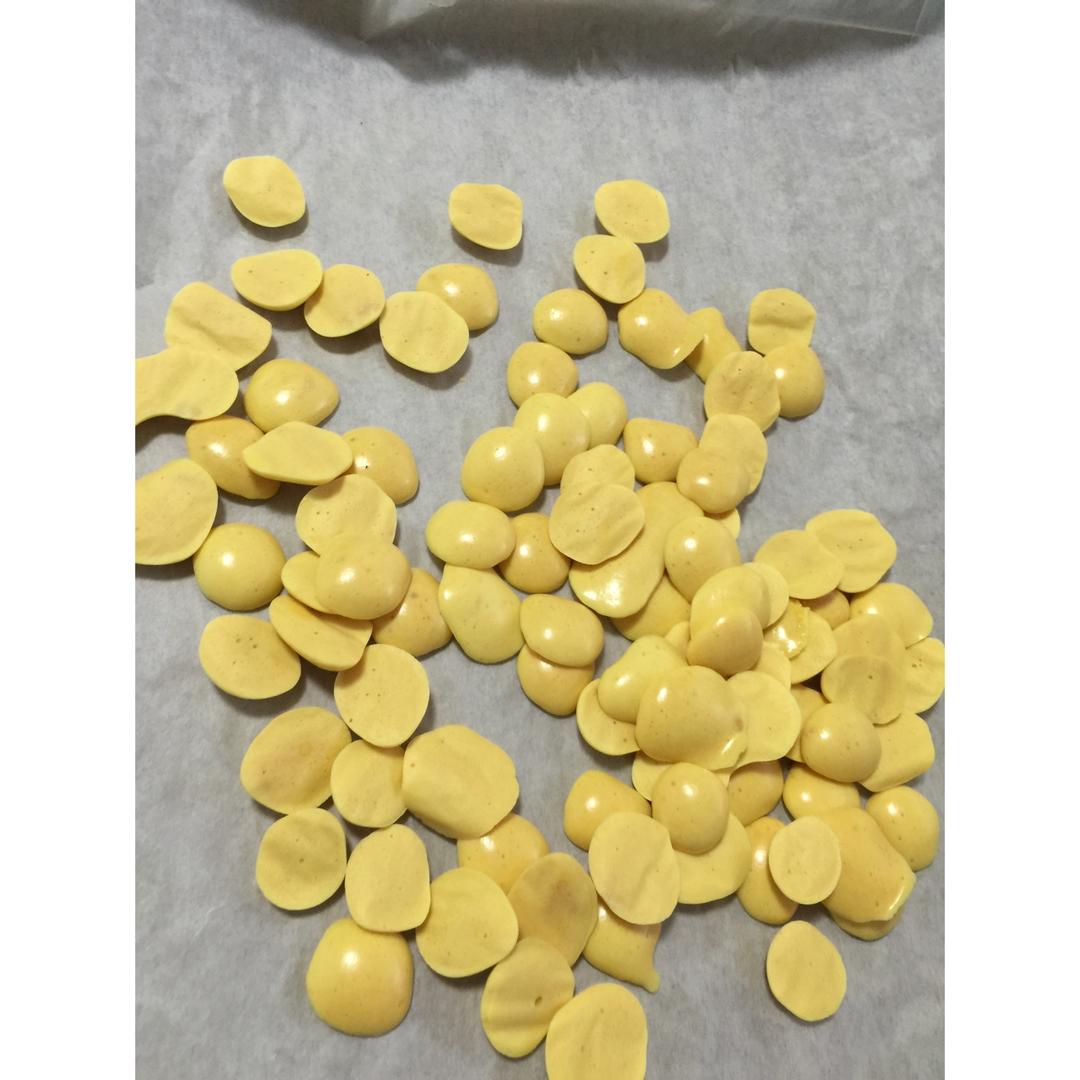 入口即化的无添加蛋黄溶豆