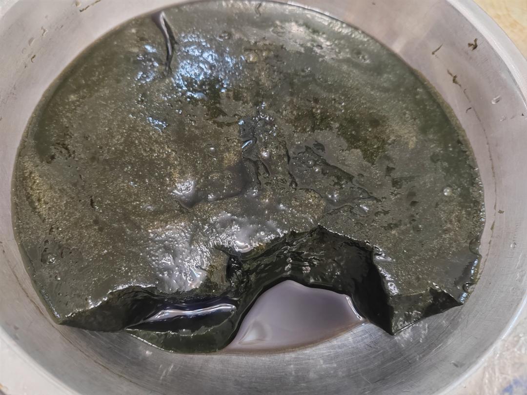 用仙草做的烧仙草成功了（破壁机版）