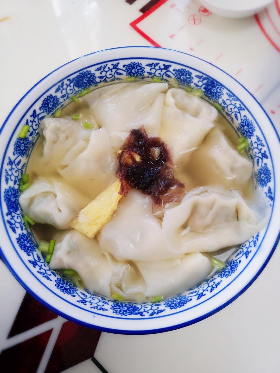 简单～粗暴～鲜美～快手的芹菜海米肉馅馄饨