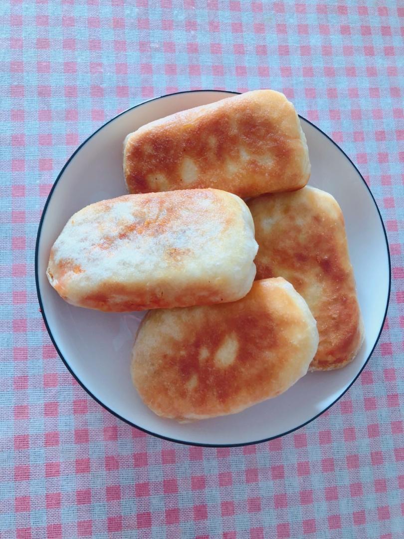 吹弹可破的韭菜盒子