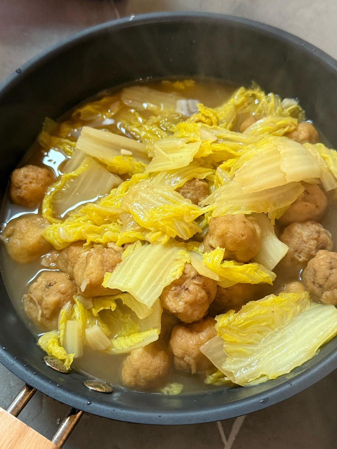 大白菜烧自制口感Q弹肉丸子