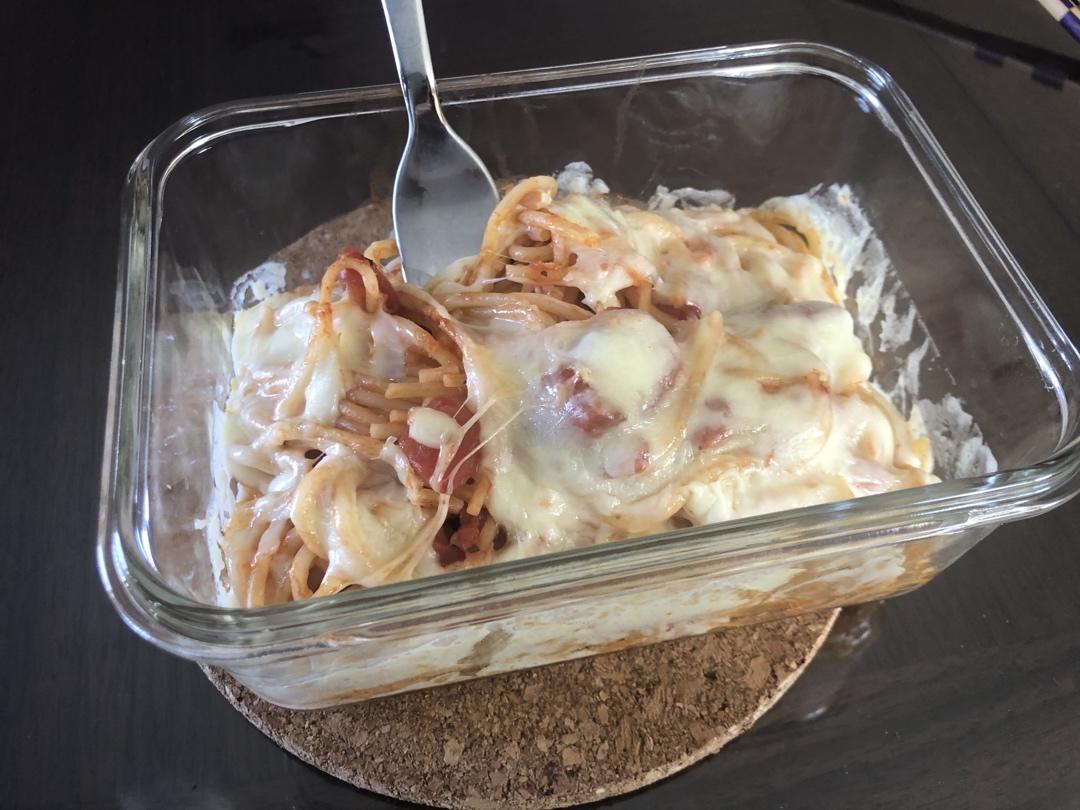 芝士肉酱焗意面
