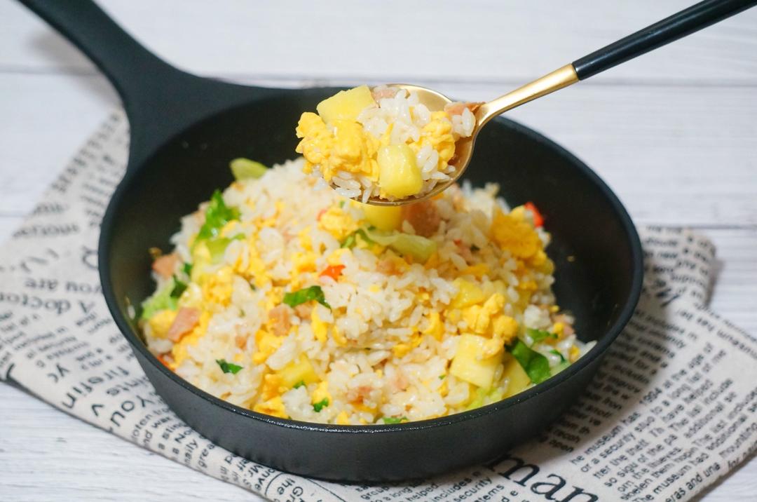 zhenzhen珍珍做的菠萝蛋炒饭
