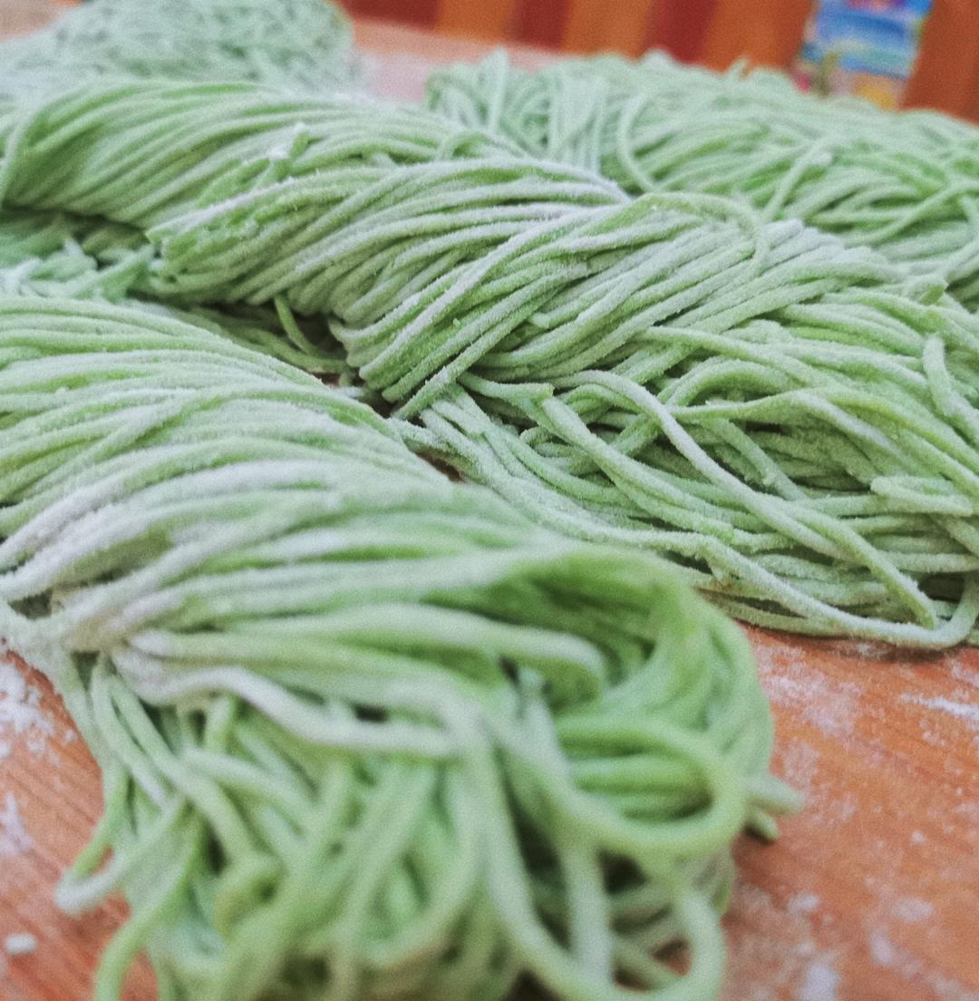 自制营养果蔬面（压面机版）