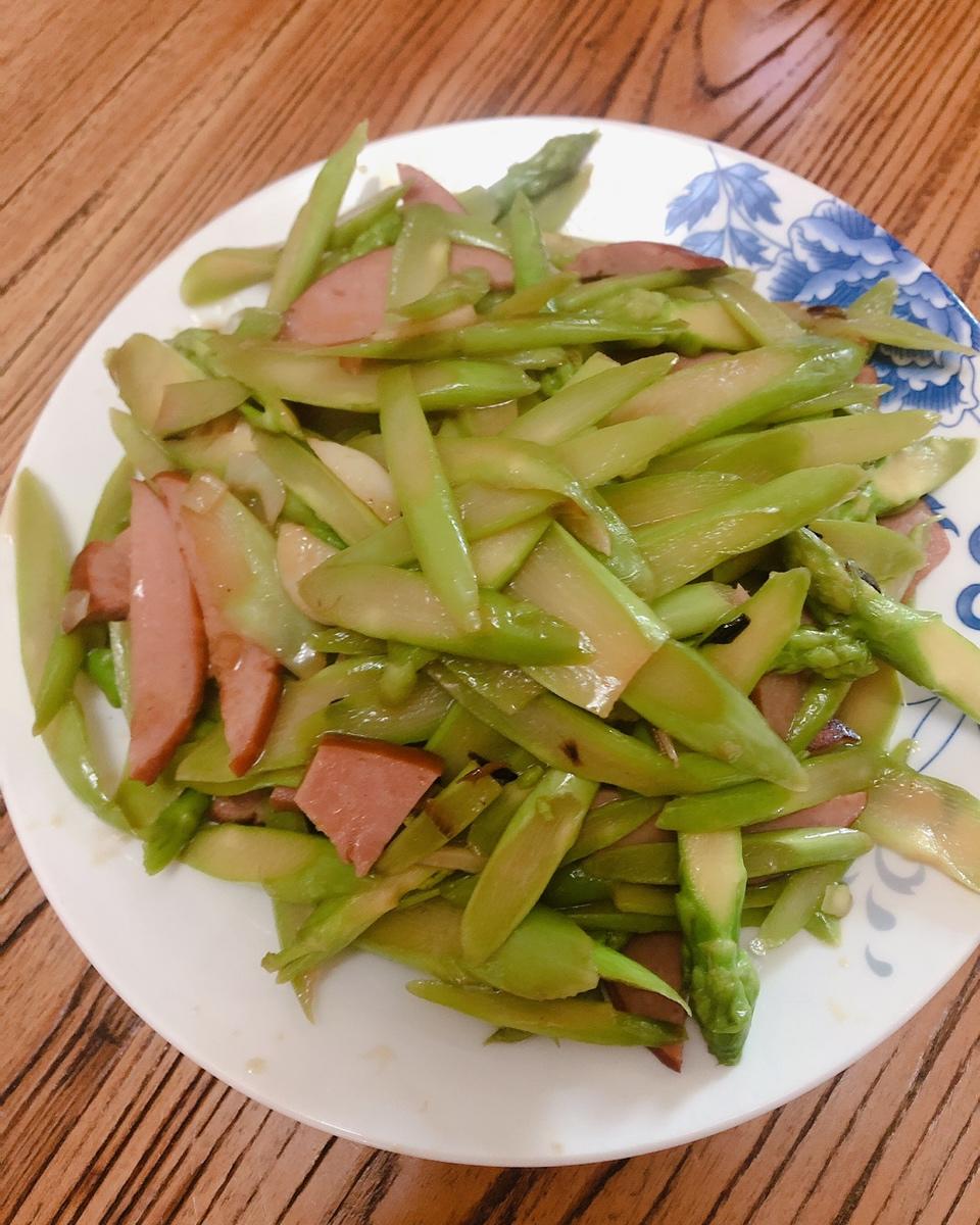 培根炒芦笋