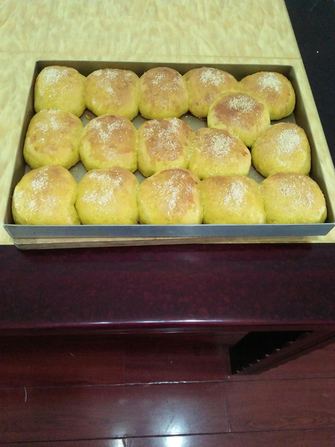 南瓜吐司（南瓜小餐包)