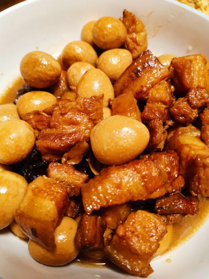 鹌鹑蛋红烧肉