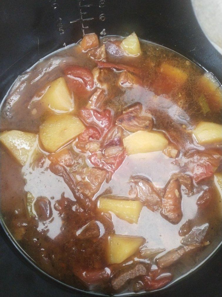 番茄土豆炖牛腩