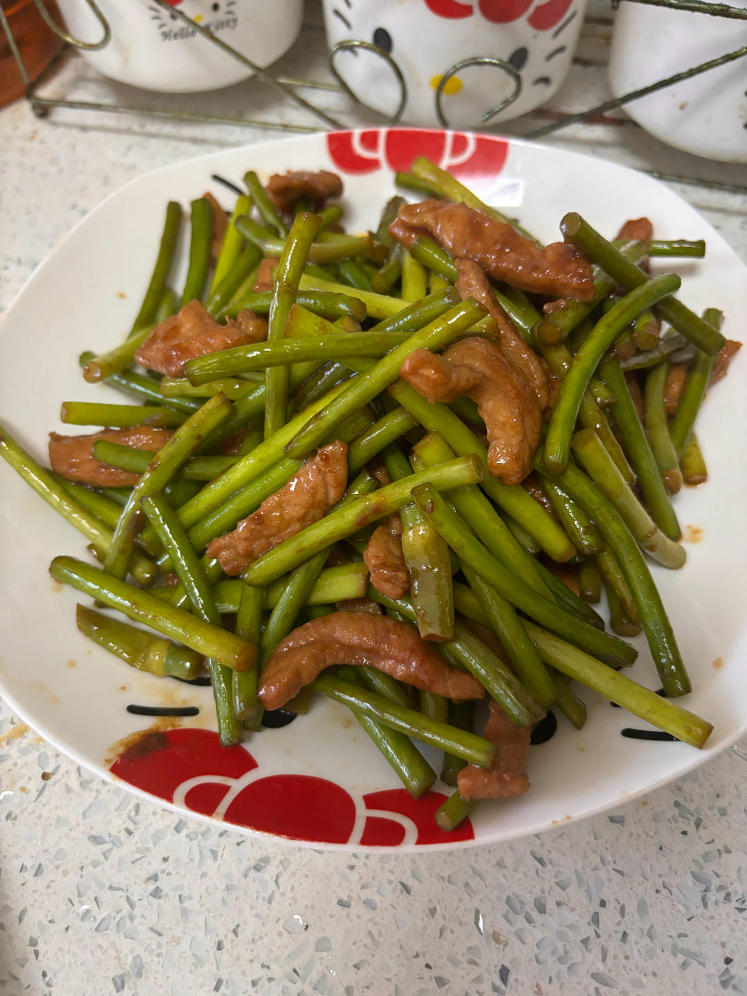 简单易做的下饭菜－蒜苔炒肉