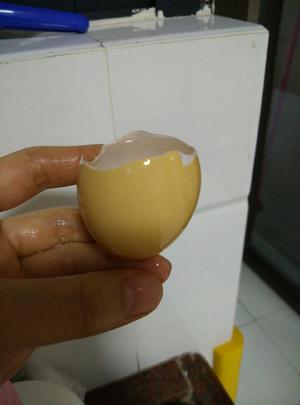 咸蛋蒸水蛋(超简单又好吃)的做法 步骤3
