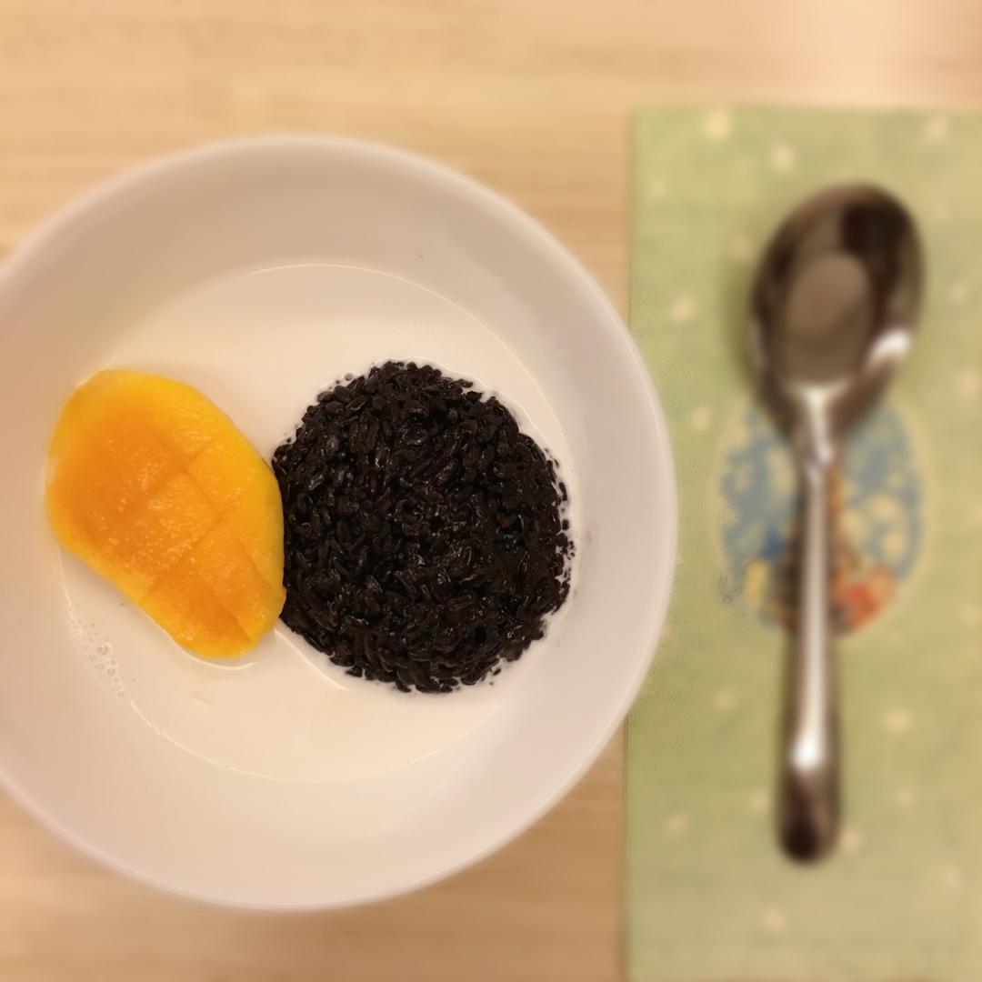 经典港式甜品——芒果黑米捞