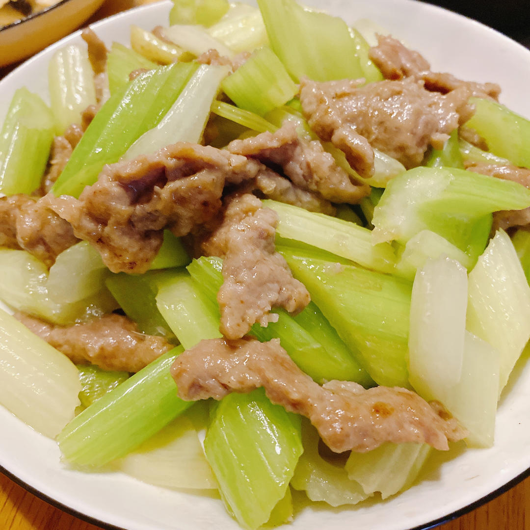 西芹炒牛肉！