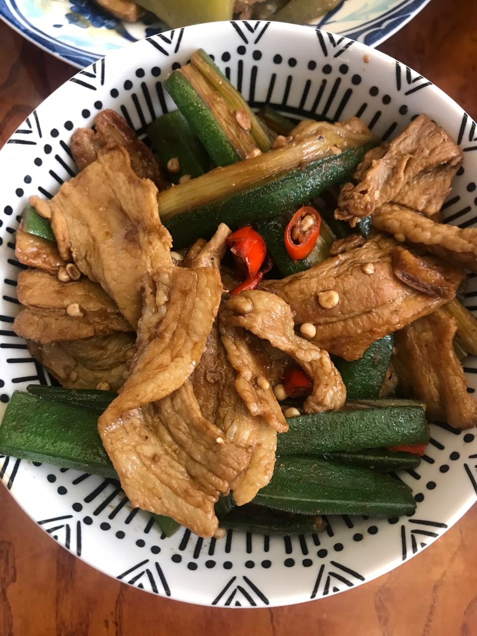秋葵炒肉