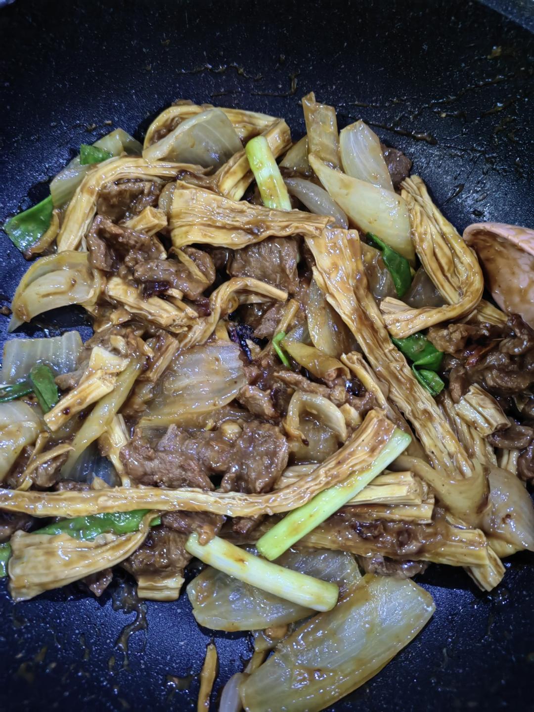 腐竹牛肉的做法