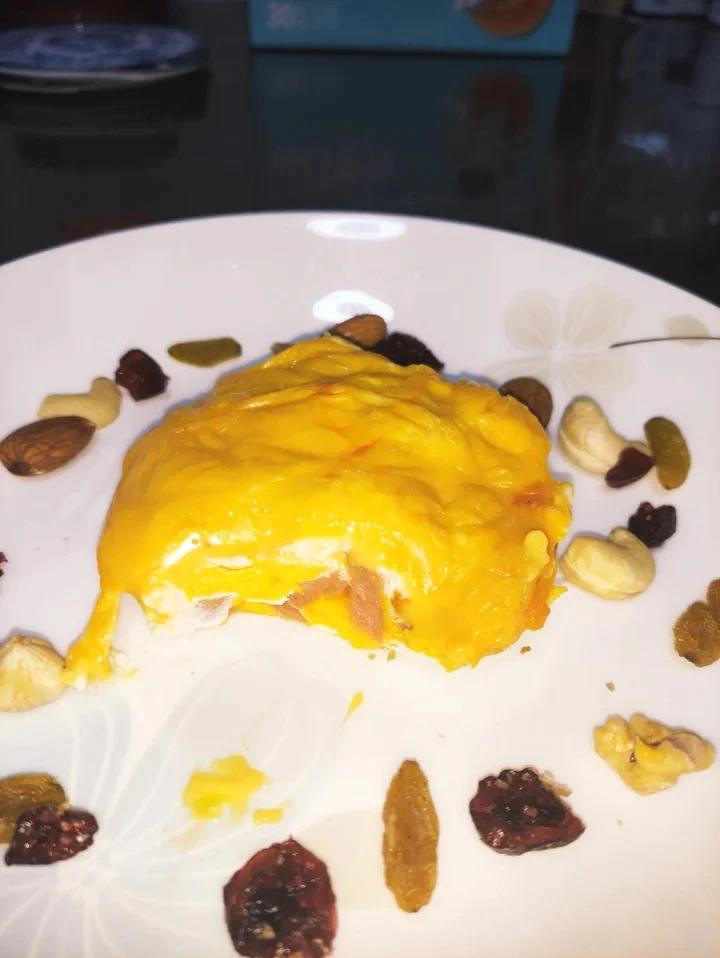 只需摆好材料去微波！惊艳全家的早餐端上桌：香肠奶酪烘蛋