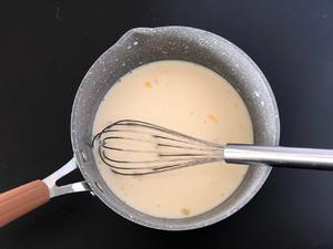 全蛋版烤牛奶，无需淡奶油也能口感醇厚，形状立体不塌不散，嫩嫩滑滑入口即化的做法 步骤3