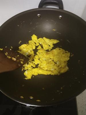 茼蒿炒鸡蛋的做法 步骤4