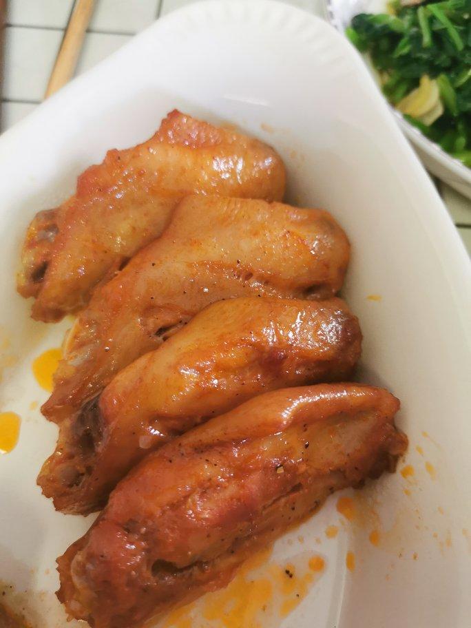 奥尔良烤鸡翅 还没摆盘就被抢光了
