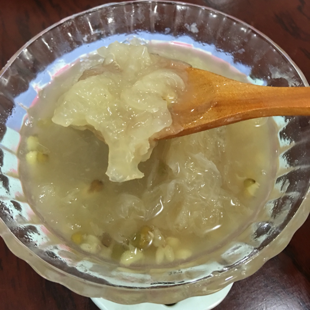冰糖绿豆银耳汤