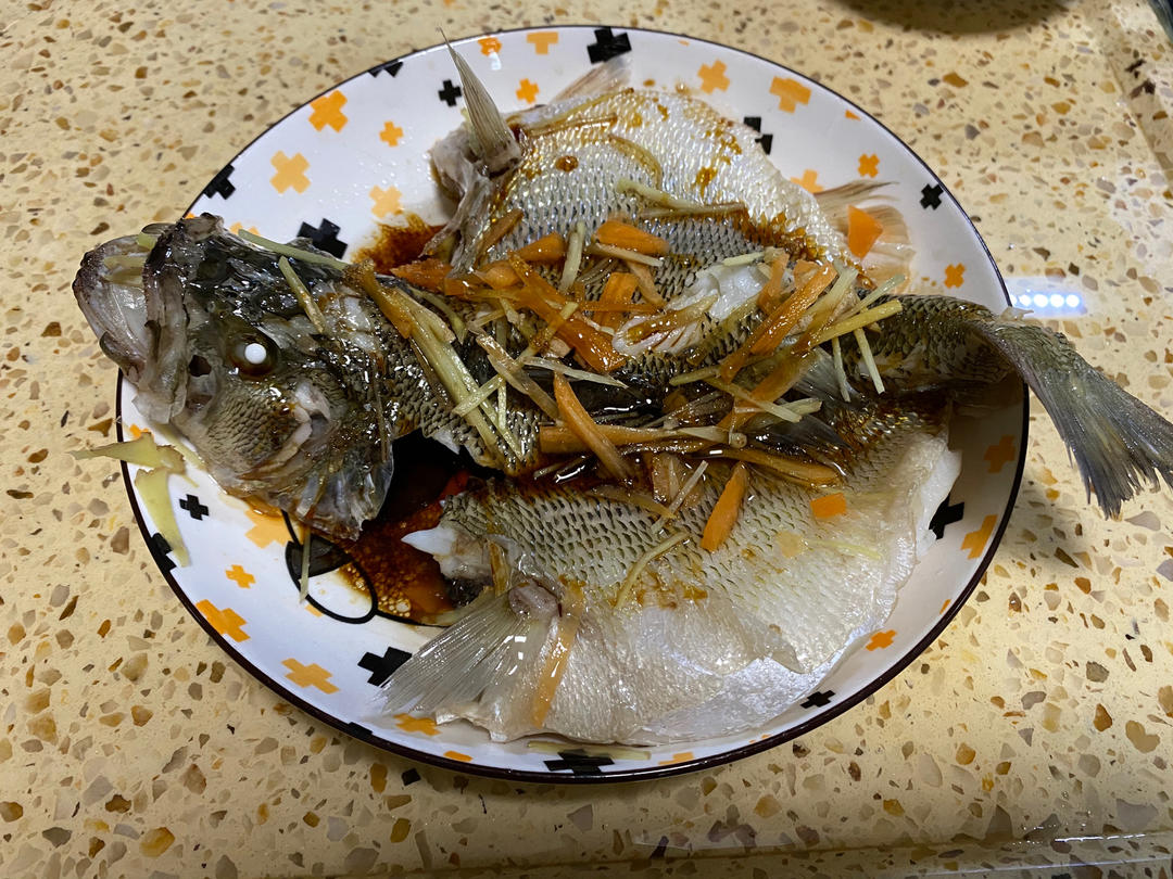 清蒸鲈鱼