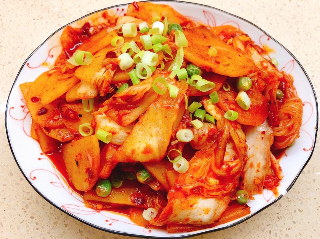 辣白菜土豆炒魔芋丝