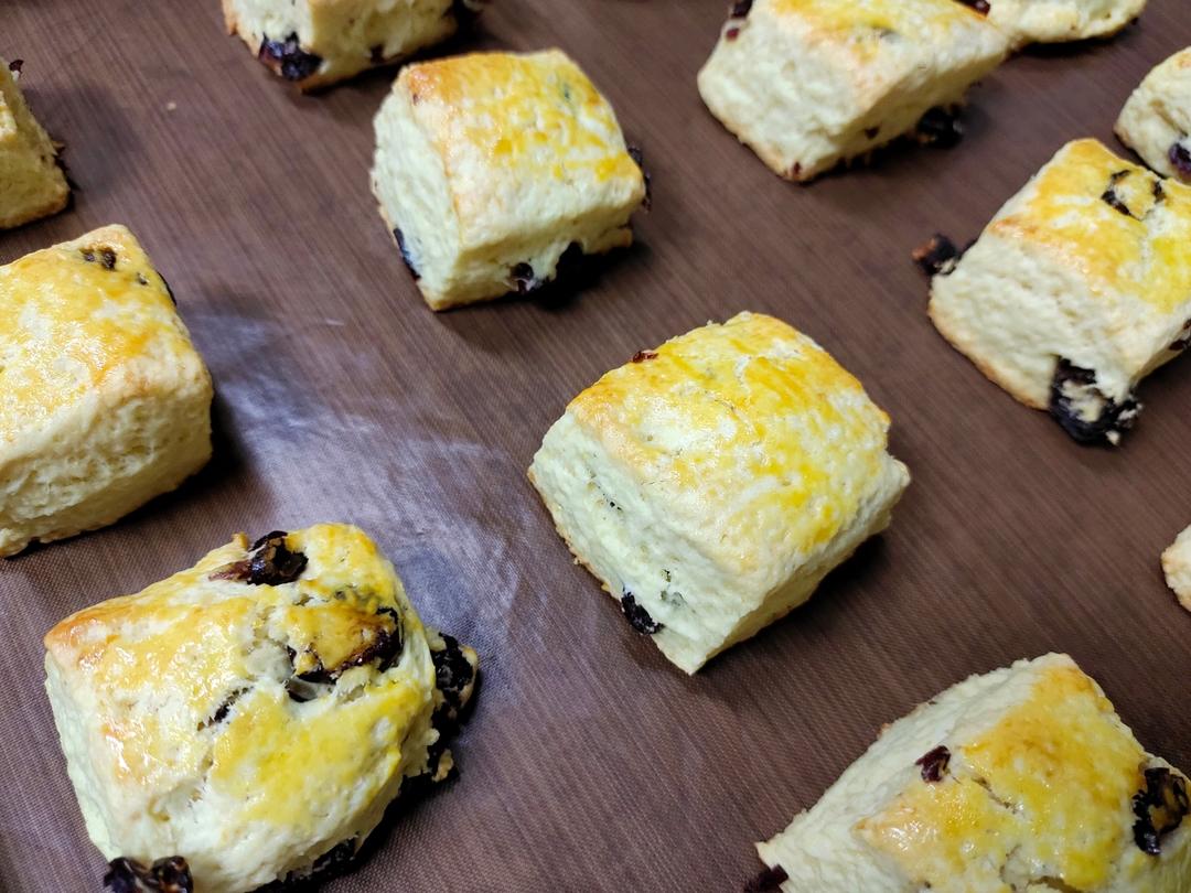 完美裂纹～百分百成功的超好吃奶香司康（禁止搬运）