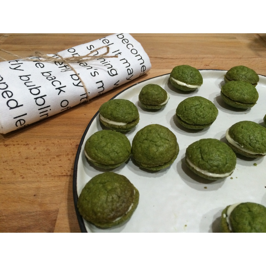 贵妇人之吻-抹茶白巧克力夹心球球饼干
