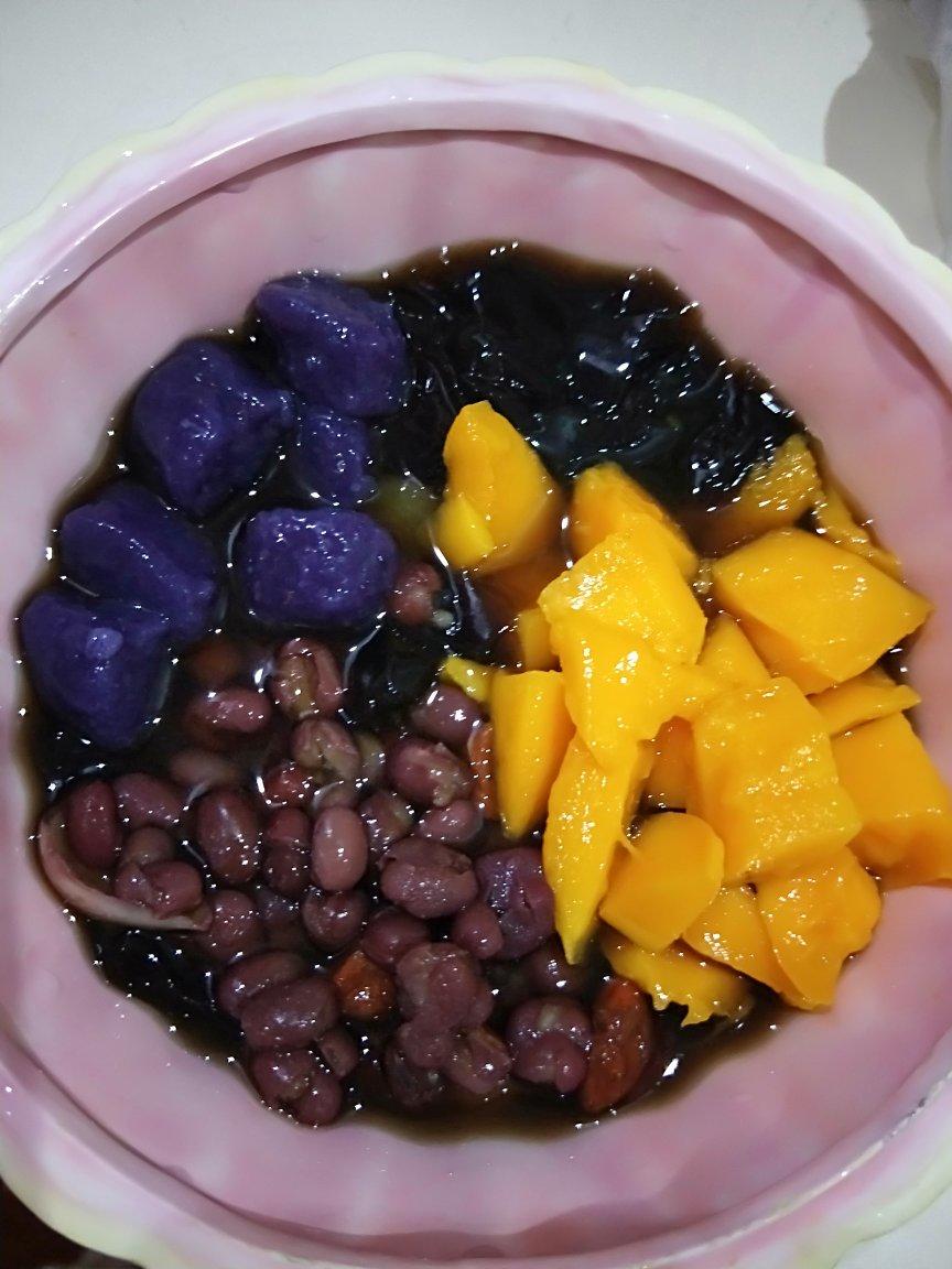 自制鲜芋仙芋圆（另附: 蜜红豆和仙草冻的做法）