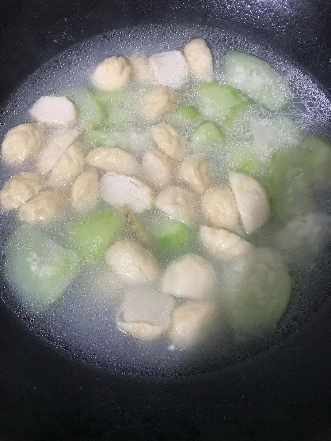 丝瓜鱼腐汤
