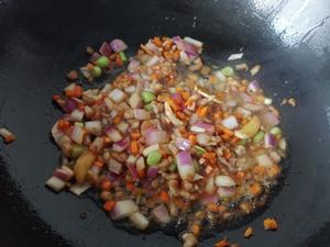 芸豆肉沫蛤蜊面~~面条好卤，疏菜海鲜的最佳搭档，营养又鲜美的做法 步骤7